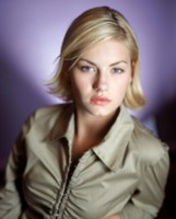 Elisha Cuthbert Longsleeve T-shirt #1316932