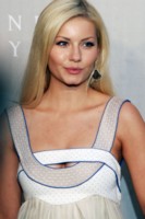 Elisha Cuthbert Longsleeve T-shirt #1432719