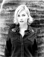 Elisha Cuthbert Longsleeve T-shirt #1488505
