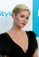 Elisha Cuthbert mug #G235289