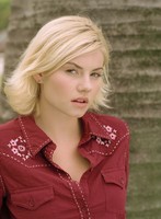 Elisha Cuthbert Longsleeve T-shirt #2064746