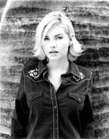 Elisha Cuthbert Longsleeve T-shirt #2064767