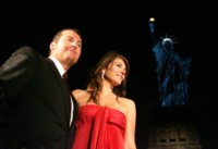 Elizabeth Hurley t-shirt #1467862