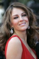 Elizabeth Hurley mug #G245843