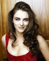 Elizabeth Hurley t-shirt #2076193