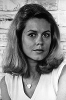 Elizabeth Montgomery Longsleeve T-shirt #2593785