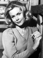 Elizabeth Montgomery Longsleeve T-shirt #2593788