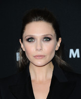 Elizabeth Olsen longsleeve t-shirt #2888439