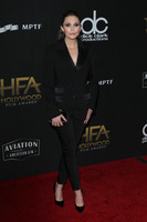 Elizabeth Olsen longsleeve t-shirt #2888454