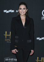 Elizabeth Olsen longsleeve t-shirt #2888464