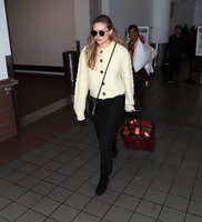 Elizabeth Olsen longsleeve t-shirt #2888468