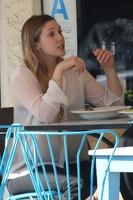 Elizabeth Olsen longsleeve t-shirt #3082582