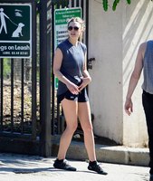 Elizabeth Olsen longsleeve t-shirt #3082586