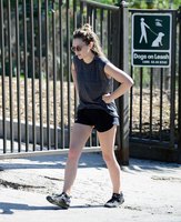 Elizabeth Olsen mug #G1324686