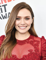 Elizabeth Olsen Sweatshirt #3111969