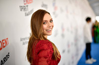 Elizabeth Olsen Sweatshirt #3111978