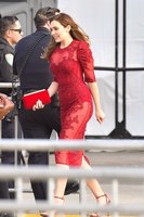 Elizabeth Olsen longsleeve t-shirt #3111980