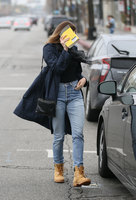 Elizabeth Olsen Sweatshirt #3166133