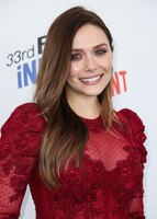 Elizabeth Olsen Sweatshirt #3173739
