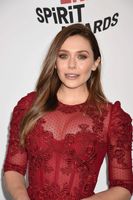 Elizabeth Olsen Sweatshirt #3173768