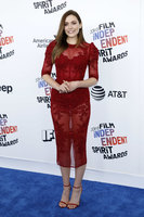 Elizabeth Olsen Sweatshirt #3173821