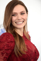 Elizabeth Olsen Sweatshirt #3173849