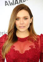 Elizabeth Olsen Sweatshirt #3174176