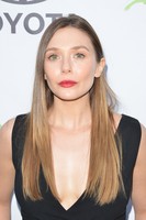 Elizabeth Olsen Sweatshirt #3291092