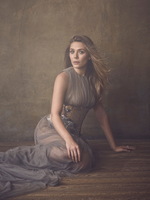 Elizabeth Olsen longsleeve t-shirt #3654394