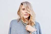 Elizabeth Olsen longsleeve t-shirt #3654396