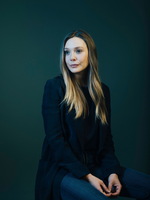 Elizabeth Olsen Sweatshirt #3673315