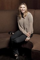 Elizabeth Olsen Sweatshirt #3673316