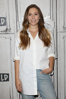 Elizabeth Olsen Sweatshirt #3723808