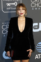 Elizabeth Olsen mug #G2374268