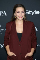 Elizabeth Olsen mug #G2374295