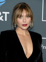 Elizabeth Olsen mug #G2374359