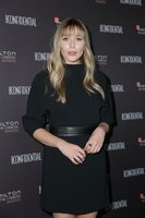 Elizabeth Olsen longsleeve t-shirt #3784483