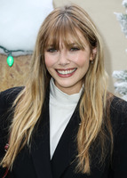 Elizabeth Olsen mug #G2401741