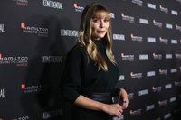 Elizabeth Olsen Sweatshirt #3784498