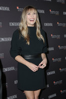 Elizabeth Olsen Sweatshirt #3784521