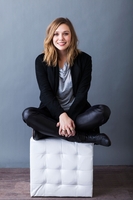 Elizabeth Olsen Sweatshirt #3816196