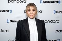 Elizabeth Olsen mug #G2521670