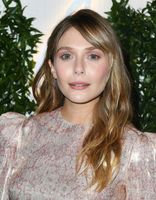 Elizabeth Olsen Sweatshirt #3904438