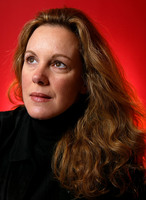 Elizabeth Perkins t-shirt #2080027