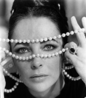 Elizabeth Taylor mug #G292133
