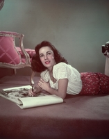 Elizabeth Taylor Longsleeve T-shirt #2591791