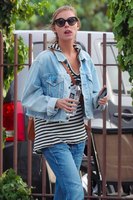 Elizabeth Turner Sweatshirt #2998683