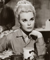 Elke Sommer magic mug #G303638