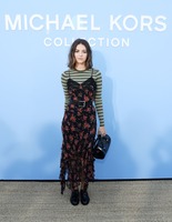 Ella Hunt longsleeve t-shirt #3888406