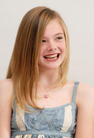 Elle Fanning longsleeve t-shirt #2221149